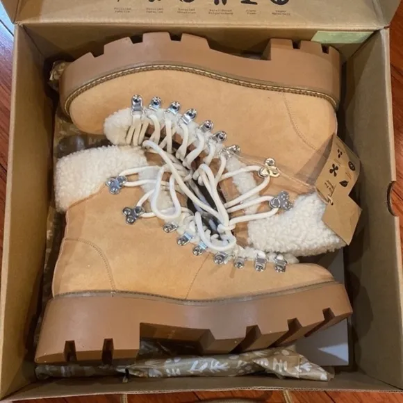 Steve Madden Tan Woman's Hiker Boots, woman’s boots