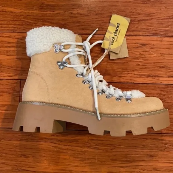 Steve Madden Tan Woman's Hiker Boots, woman’s boots