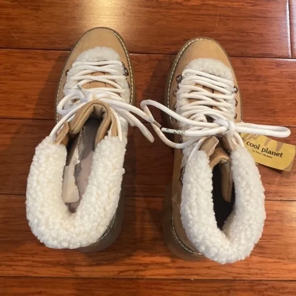 Steve Madden Tan Woman's Hiker Boots, woman’s boots