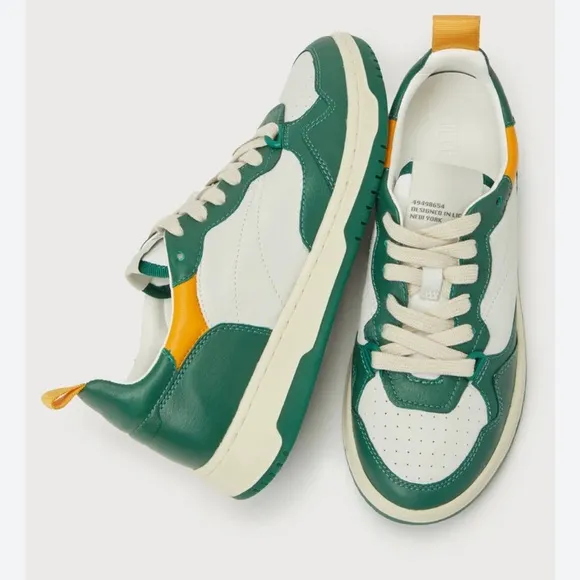 Steve Madden women’s everlie sneakers NWOT