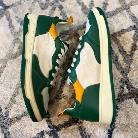 Steve Madden women’s everlie sneakers NWOT