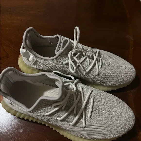 Stylish adidas Yeezy Boost 350 V2