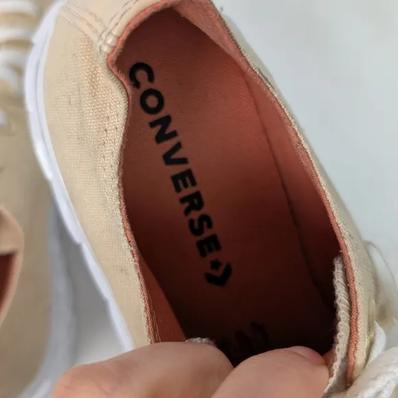Stylish Cream Platform Sneakers