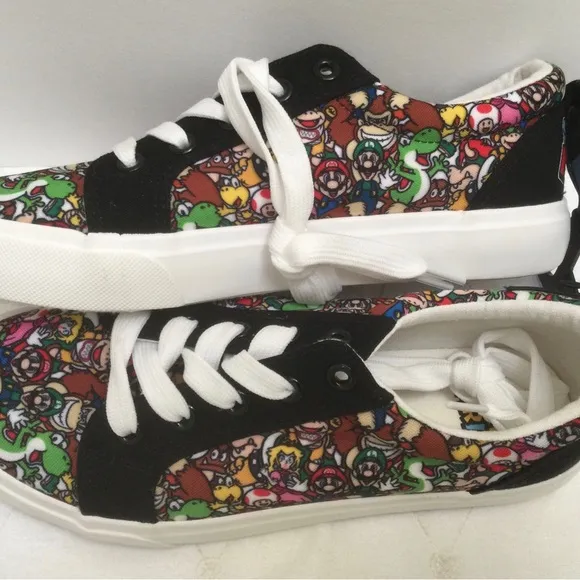 Super Mario sneakers. Size 4. New