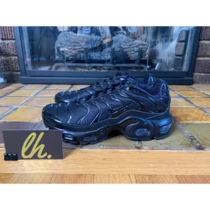 Sz 4.5y/6w Nike Air Max Plus GS “Triple Black” Athletic Running Shoes CD0609-001