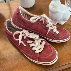 Taos Canvas Sneakers