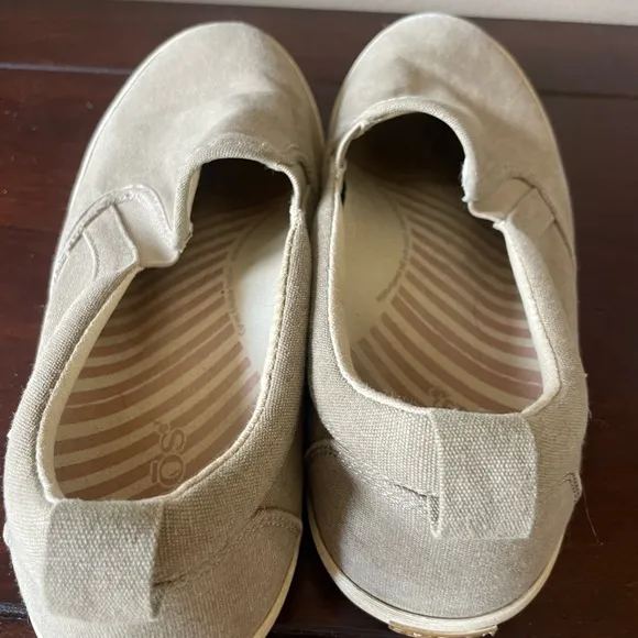 Taos Footwear Dandy Tan Oatmeal Canvas Slip On Orthotic Sneakers sz 8.5