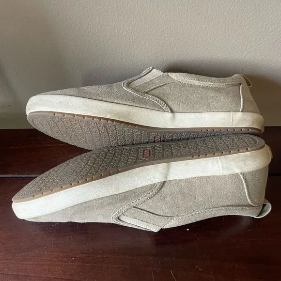 Taos Footwear Dandy Tan Oatmeal Canvas Slip On Orthotic Sneakers sz 8.5