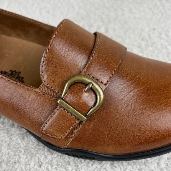 Taos Shoes Womens 8.5 Brown Uppity Upp Slip On Leather Comfort Arch Loafers