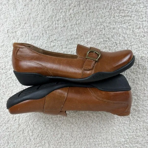 Taos Shoes Womens 8.5 Brown Uppity Upp Slip On Leather Comfort Arch Loafers