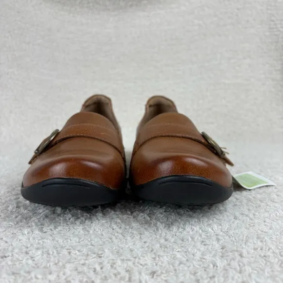 Taos Shoes Womens 8.5 Brown Uppity Upp Slip On Leather Comfort Arch Loafers