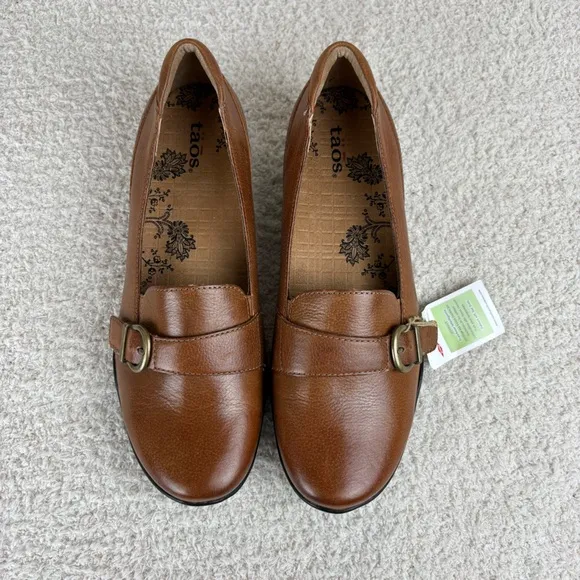Taos Shoes Womens 8.5 Brown Uppity Upp Slip On Leather Comfort Arch Loafers
