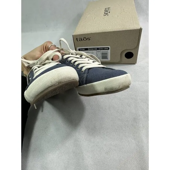 Taos Star Blue Wash Canvas Retro Comfort Lace Up Sneakers Womens 6 Read