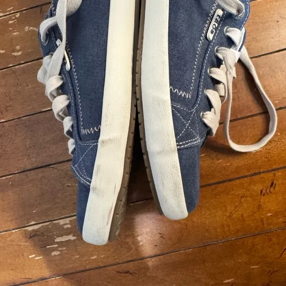Taos Star Sneakers Blue canvas Sz 9.5W