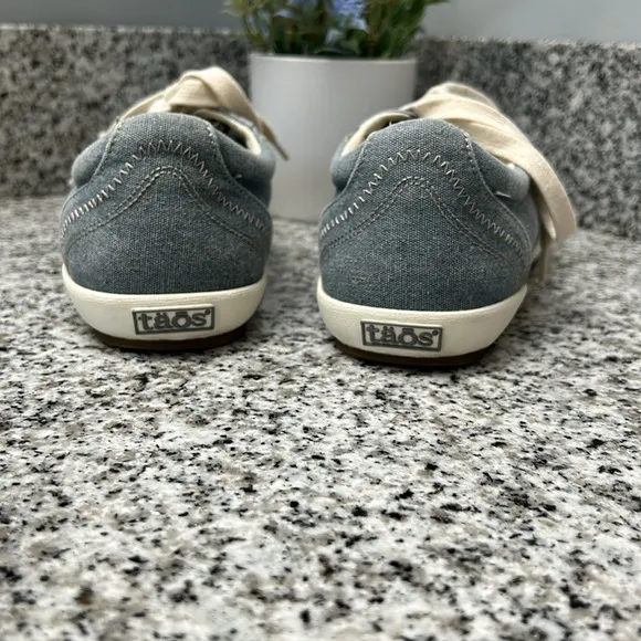 Taos Women’s Star Lake Blue Wash Canvas Sneakers