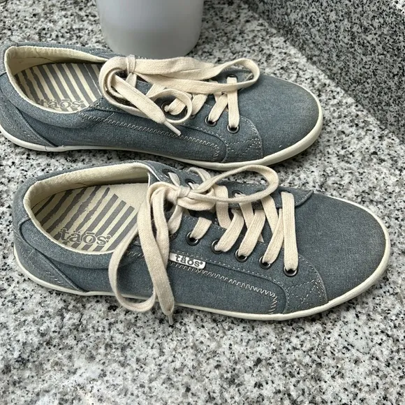Taos Women’s Star Lake Blue Wash Canvas Sneakers