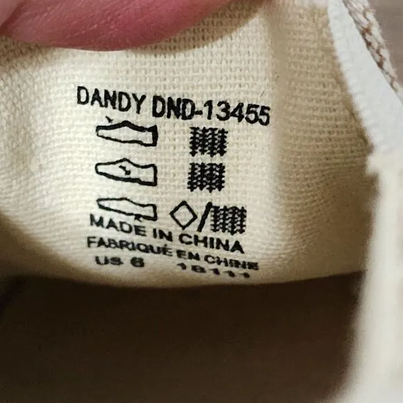 Taos Dandy Women's Casual Shoes Size 6 Beige