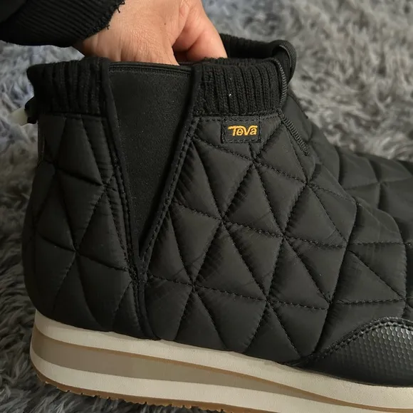 Teva Black Sneakers size 10