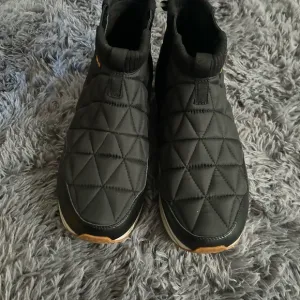 Teva Black Sneakers size 10