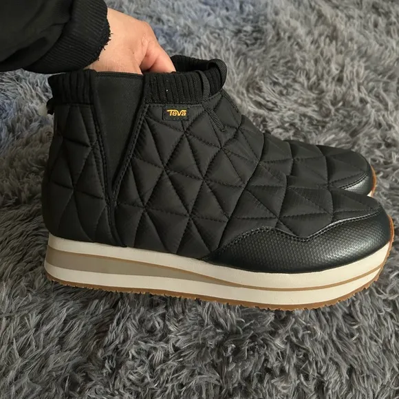 Teva Black Sneakers size 10