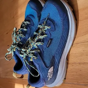 The North Face Kids Fastpack Hiker Waterproof Blue Shoes Size 3