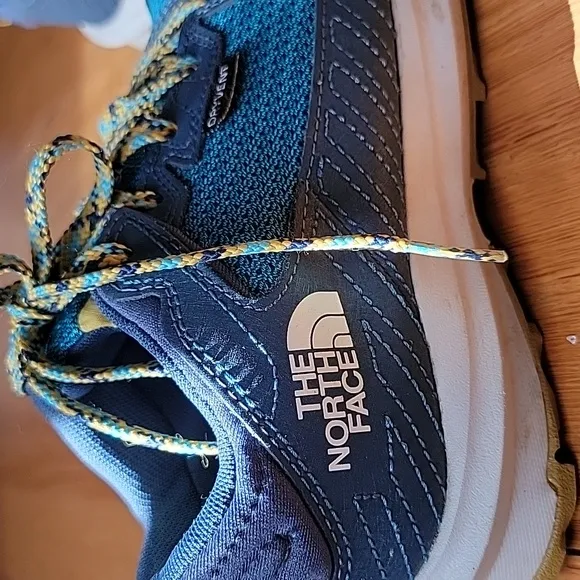 The North Face Kids Fastpack Hiker Waterproof Blue Shoes Size 3