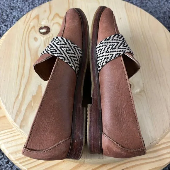 The Root Collective Loafer Womens 5 Brown Leather Flats Handmade in Guatemala