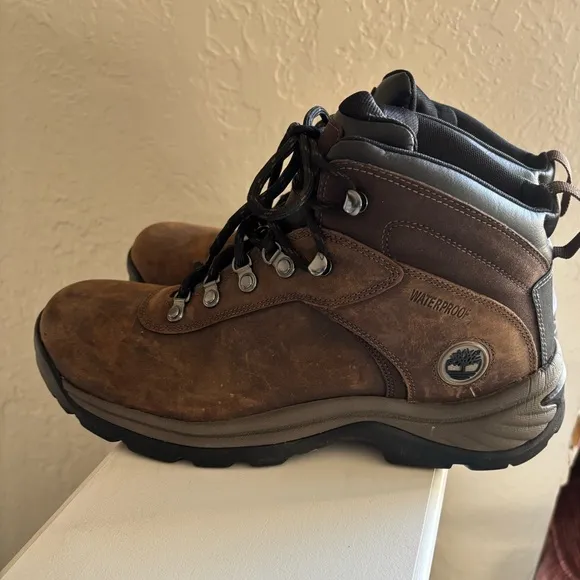 Timberland Flume Mid Waterproof Leather Hiking Boots #18128 | Men's Size 10.5