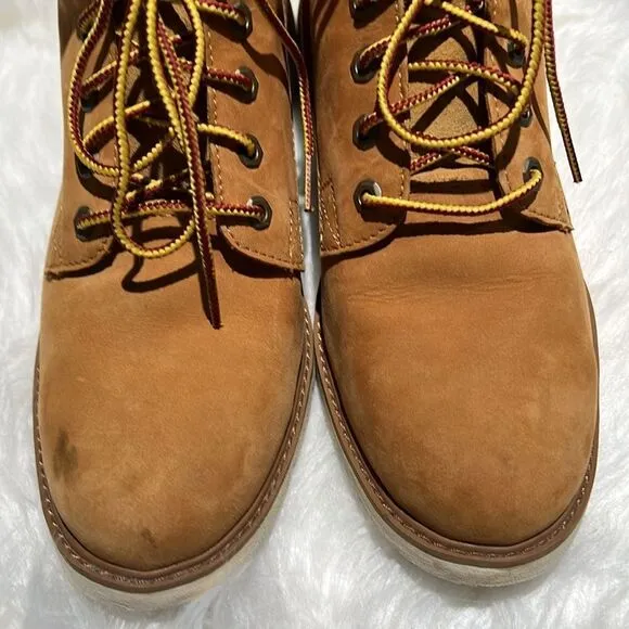 TIMBERLAND BRAMHALL WATERPROOF BOOT SIZE 9.  B84