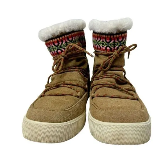 Toms alpine lace up short boots in tan suede size 8
