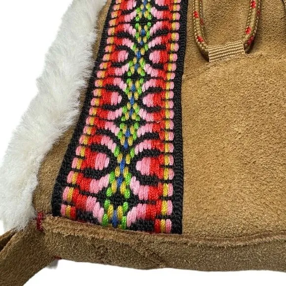Toms alpine lace up short boots in tan suede size 8