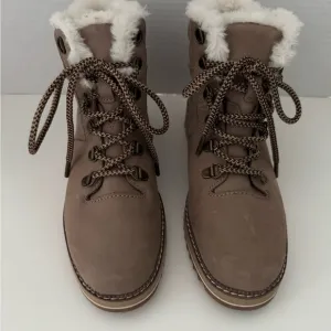 Toms Mohave Hiking Winter Boots Size 6.5