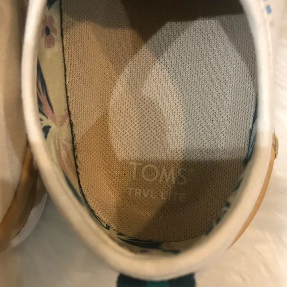 Toms TRVL Lite Birch Heritage Low Cream Sneakers