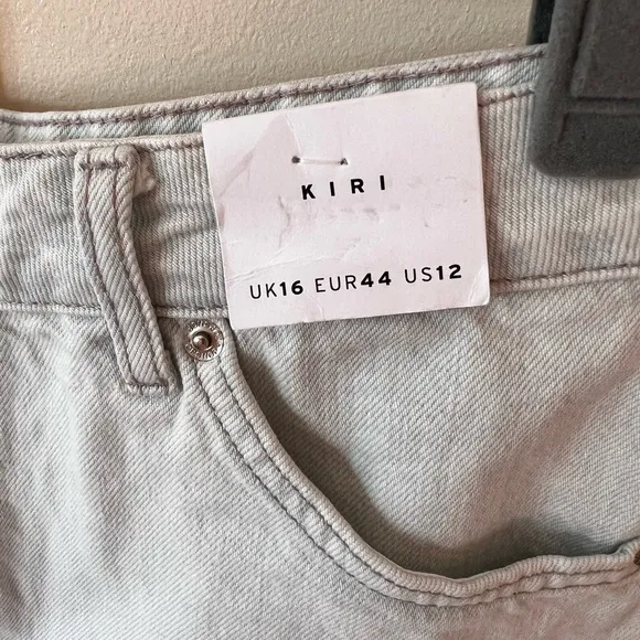 Topshop Kiri‎ Denim Women’s NWT Jean Shorts Light Wash Frayed Size US 12