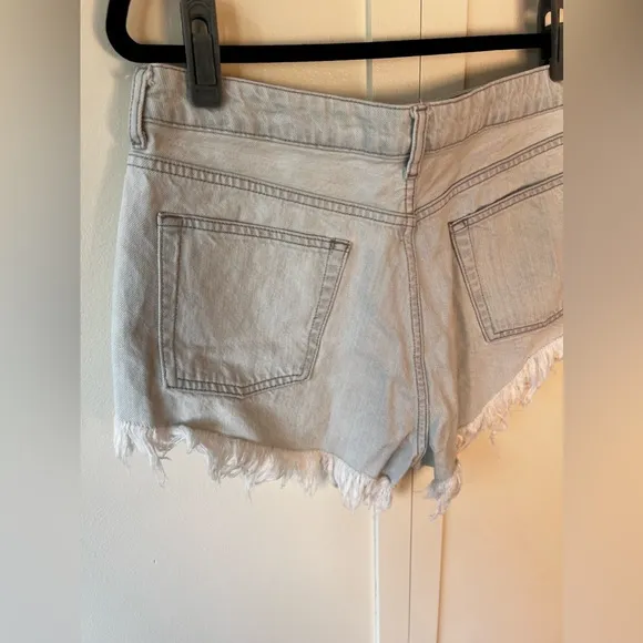 Topshop Kiri‎ Denim Women’s NWT Jean Shorts Light Wash Frayed Size US 12