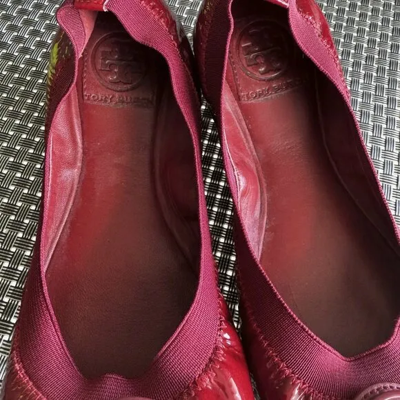 Tory Burch Caroline Ballet Flats in Red Patent Leather RARE Size 7 Shoes Womens