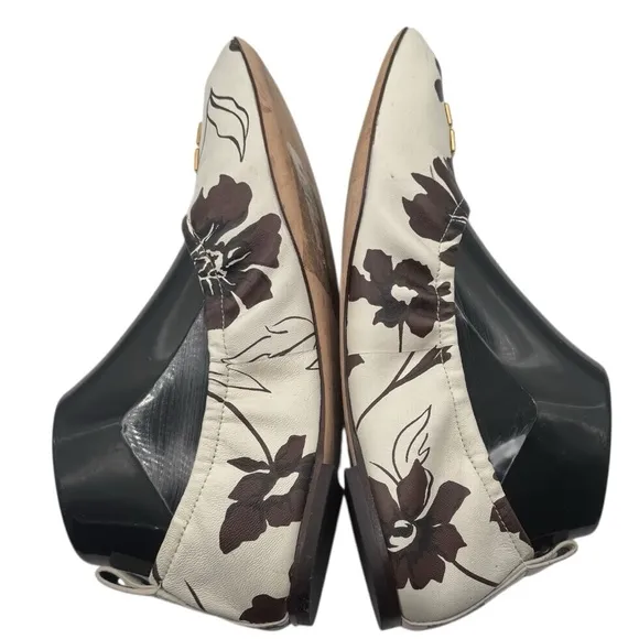 TORY BURCH Cream and Brown Leather Ballet Flats with Gold Hardware | US 7.5