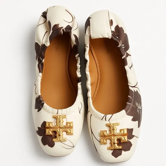 TORY BURCH Cream and Brown Leather Ballet Flats with Gold Hardware | US 7.5