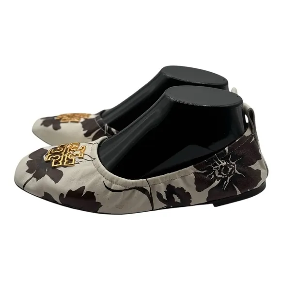 TORY BURCH Cream and Brown Leather Ballet Flats with Gold Hardware | US 7.5