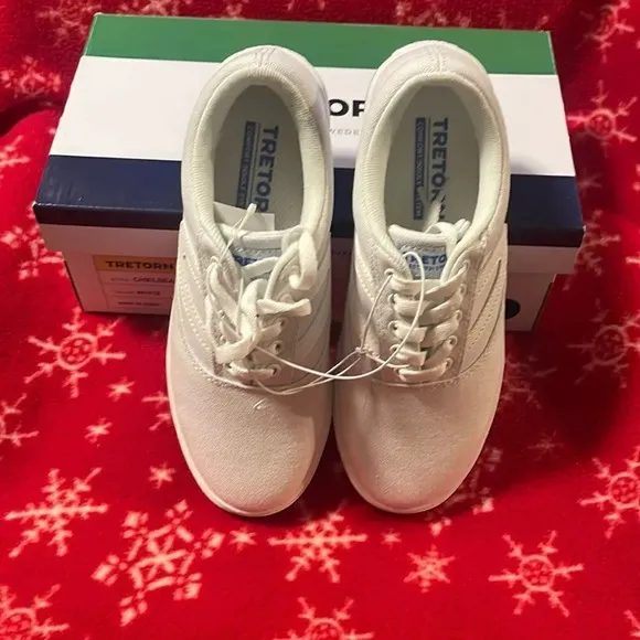 Tretorn Sneakers Chelsea  Canvas Memory Foam Size 7.5