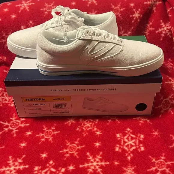 Tretorn Sneakers Chelsea  Canvas Memory Foam Size 7.5
