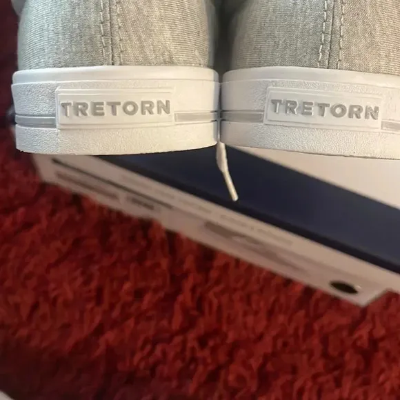 Tretorn  sneakers  Chelsea Gray Size 6 Memory Foam Canvas Sneakers
