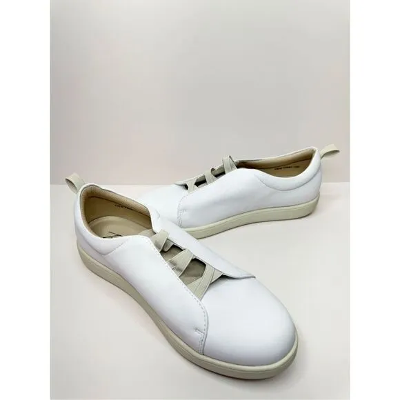 Trotters Avrille Sneaker Womens Size 7W Wide White Leather Slip On Shoes