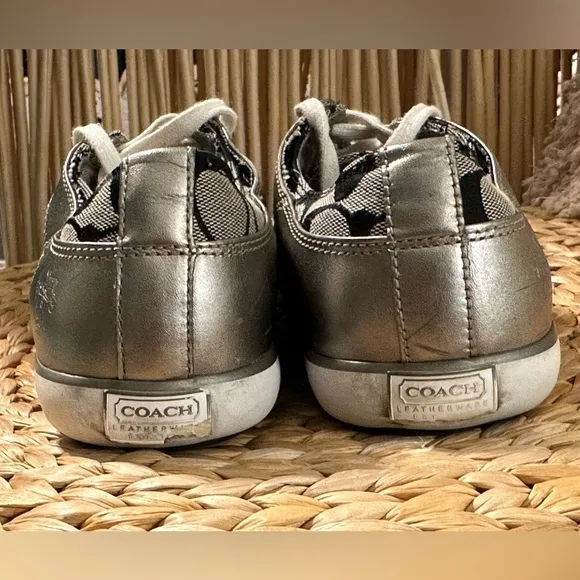 UGC COACH Woman’s Bobbey Black &amp; Gray Signature C Logo Shoe Size 10