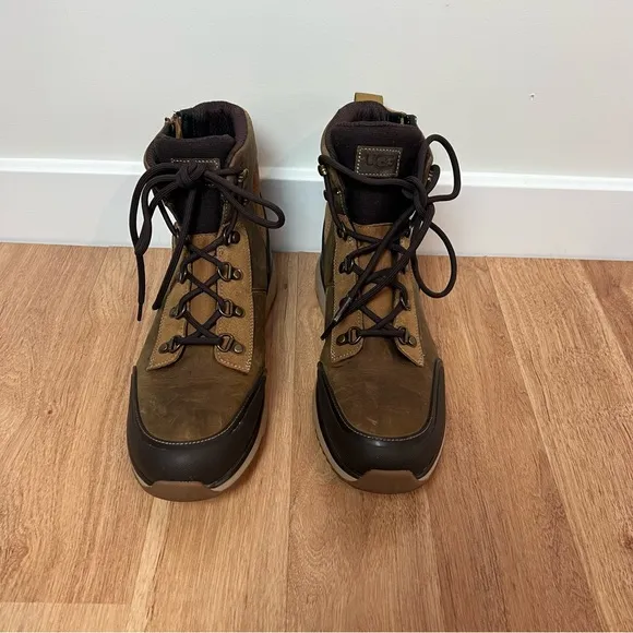 UGG Caulder Mens Waterproof Leather Boots Shoes Fall Winter Outdoors Size 11 1/2