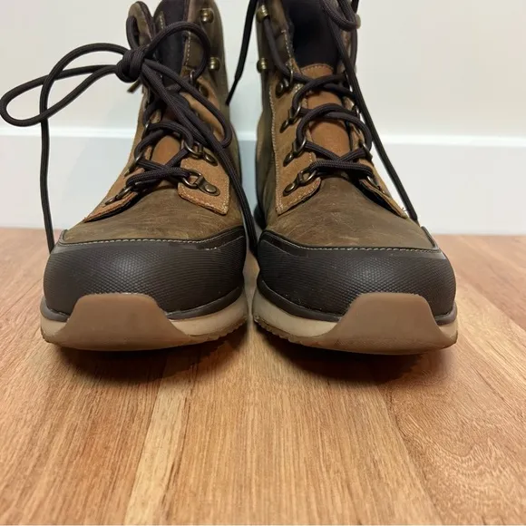 UGG Caulder Mens Waterproof Leather Boots Shoes Fall Winter Outdoors Size 11 1/2