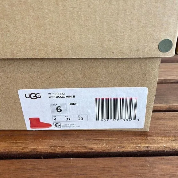 UGG Classic Mini II Boots Hazard Orange USA Women Size 6/UK 4/EU 37