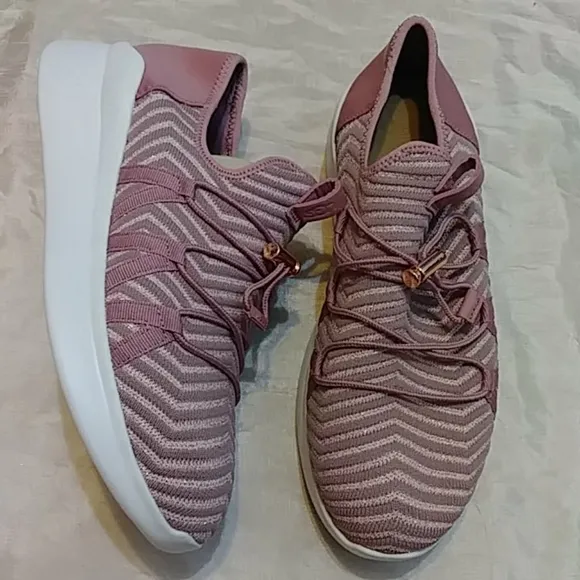 Ugg Kinney Metallic Sneakers