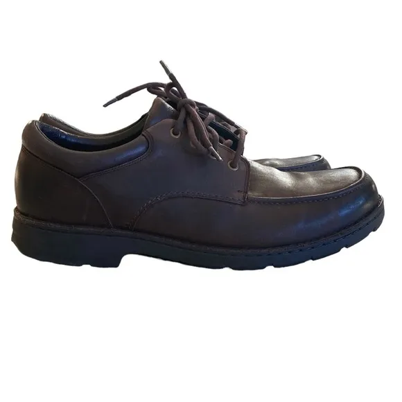 UGG Men’s Burns Stout Brown Shearling Leather Waterproof Tie Shoes, Size 13 EEE