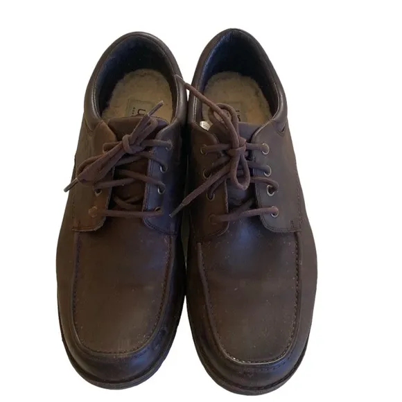 UGG Men’s Burns Stout Brown Shearling Leather Waterproof Tie Shoes, Size 13 EEE